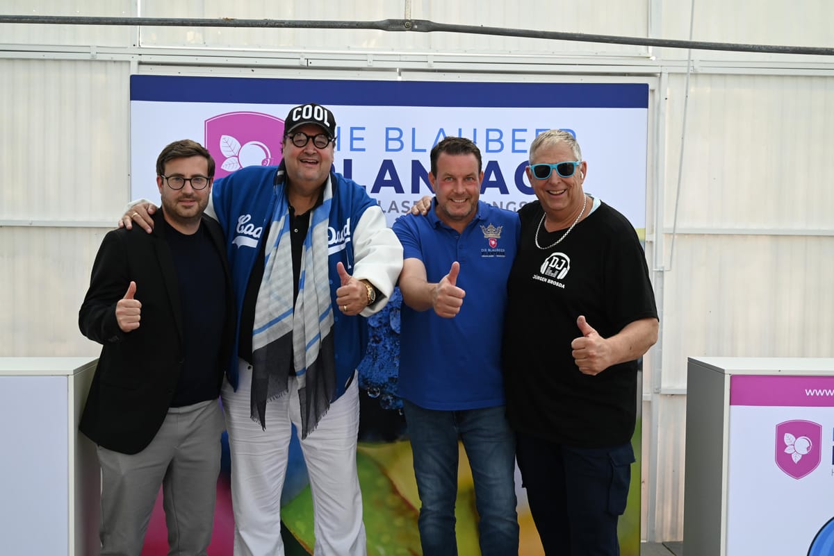 Andreas Ellermann begeistert als Stargast beim Blaubeerfest – Buchpremiere, Promis und Polonaise auf dem Hof Clasen