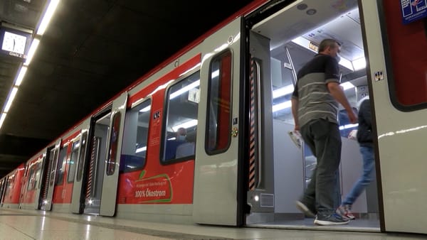 Über 45% besitzen es: Hamburg ist bundesweit die Stadt mit den meisten Deutschlandtickets